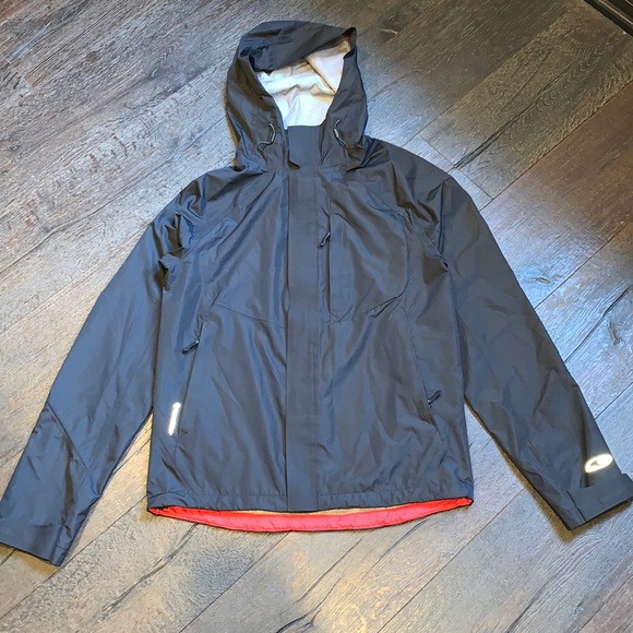 Champion Other - NWOT. Mens Champion Waterproof Windbreaker. Black. Size small.